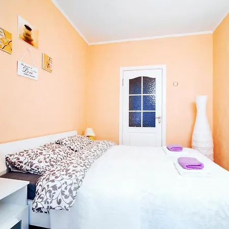 Apartment Kvartira Leningradskaya 3